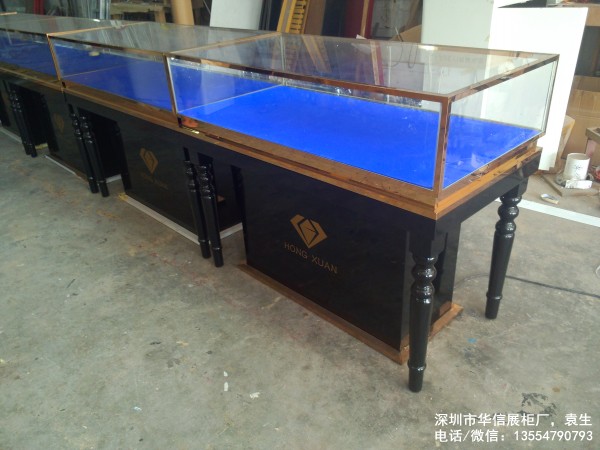 深圳珠寶品牌展柜供應(yīng)廠家價(jià)格-店面珠寶展柜設(shè)計(jì)制作效果圖片