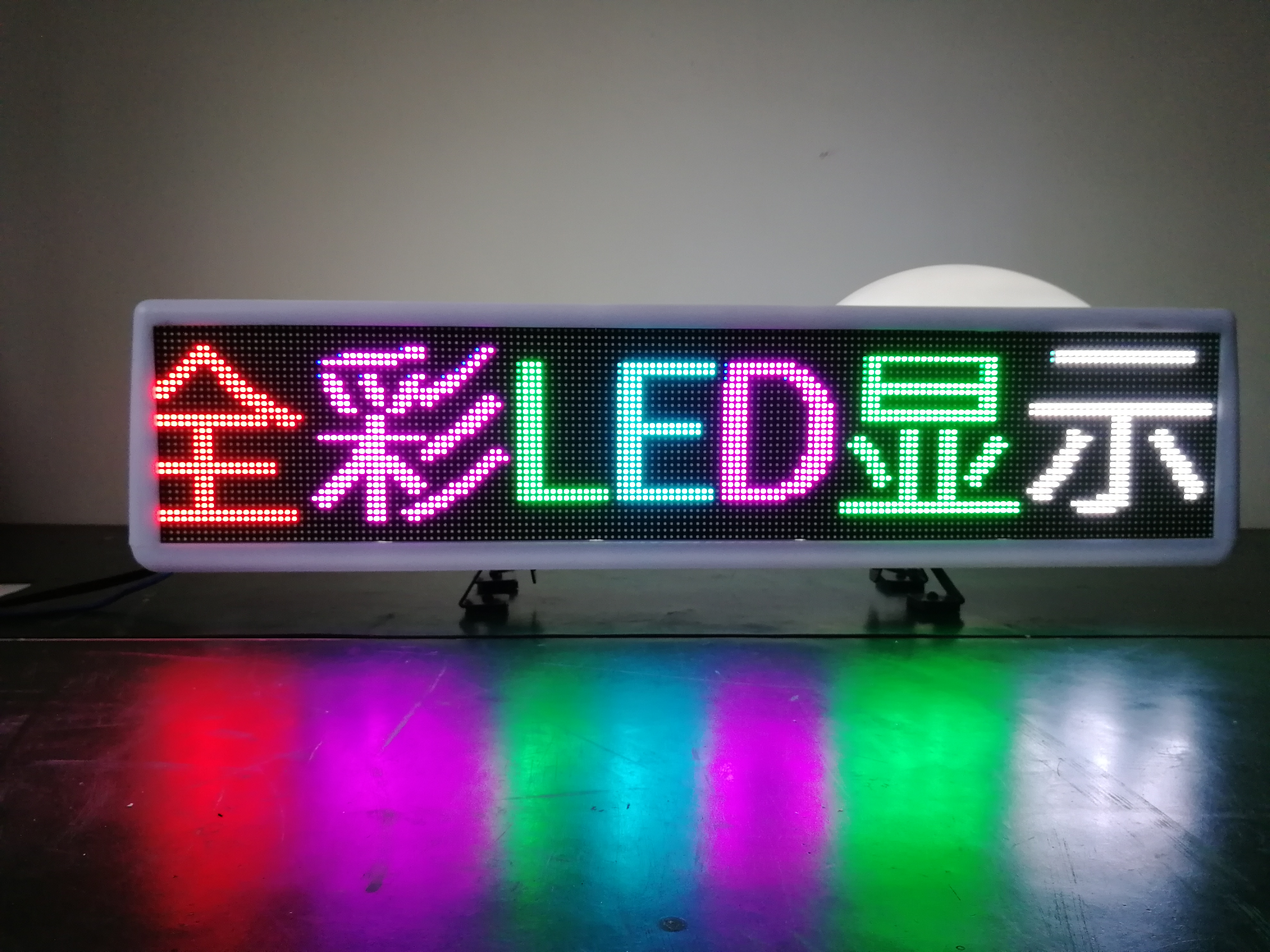 萬安通供應(yīng)P,4，P5全彩出租車LED顯示屏廠家