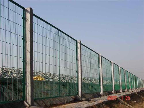 鐵路防護(hù)柵欄 鐵路封閉網(wǎng) 鐵路防護(hù)柵欄鐵路封閉網(wǎng)8001型