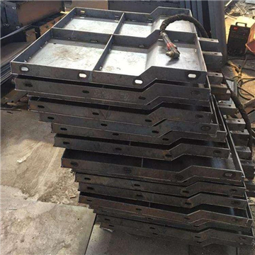 保定盛申致遠 隔離墩模具，高速防撞墻模具