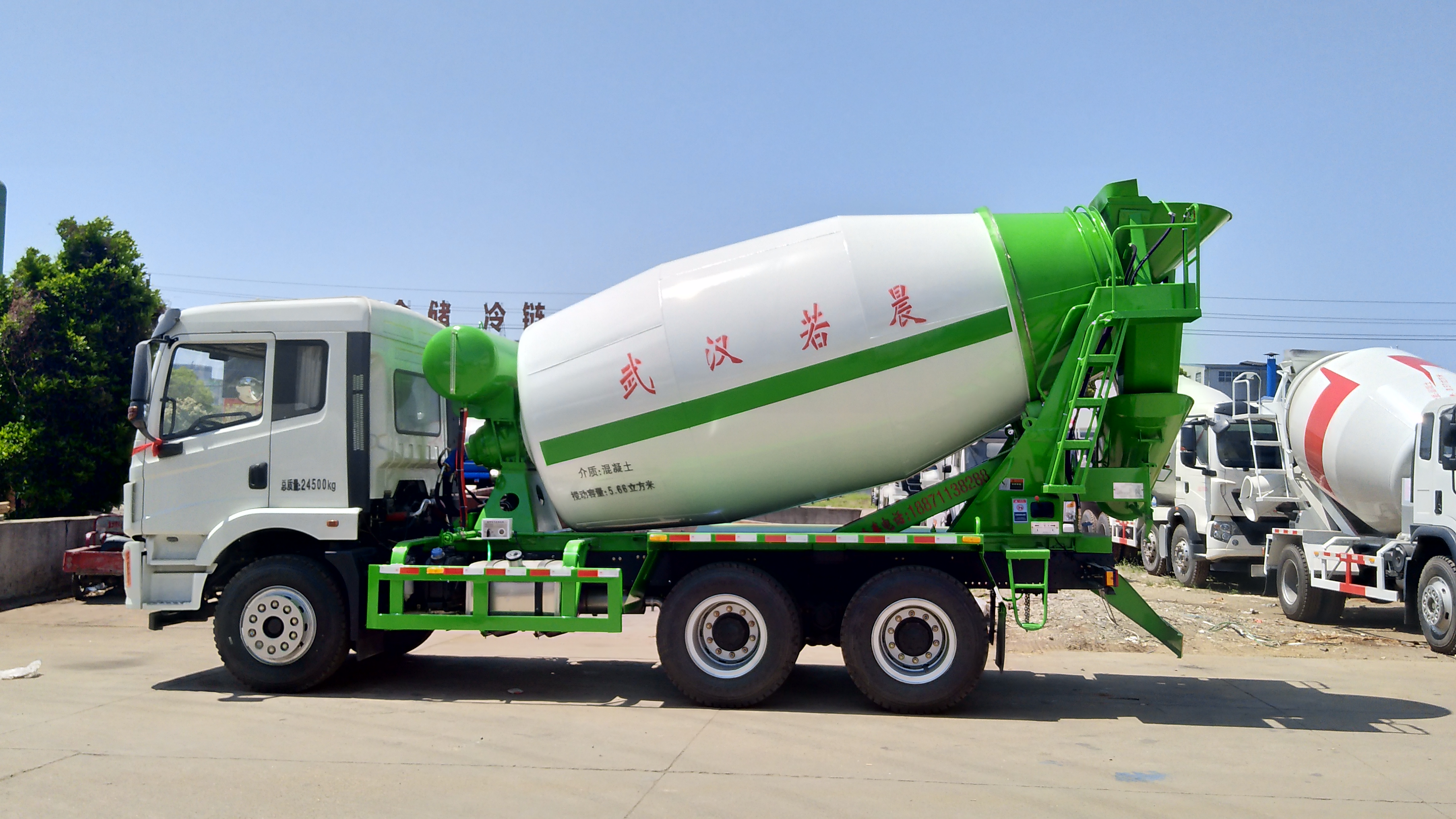 大運風(fēng)馳后雙橋8方攪拌車廠家-價格-供應(yīng)商