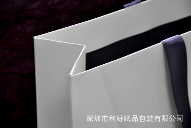 服裝紙袋報(bào)價(jià)，批發(fā)，供應(yīng)商，生產(chǎn)廠家【深圳市利好紙品包裝有限公司】