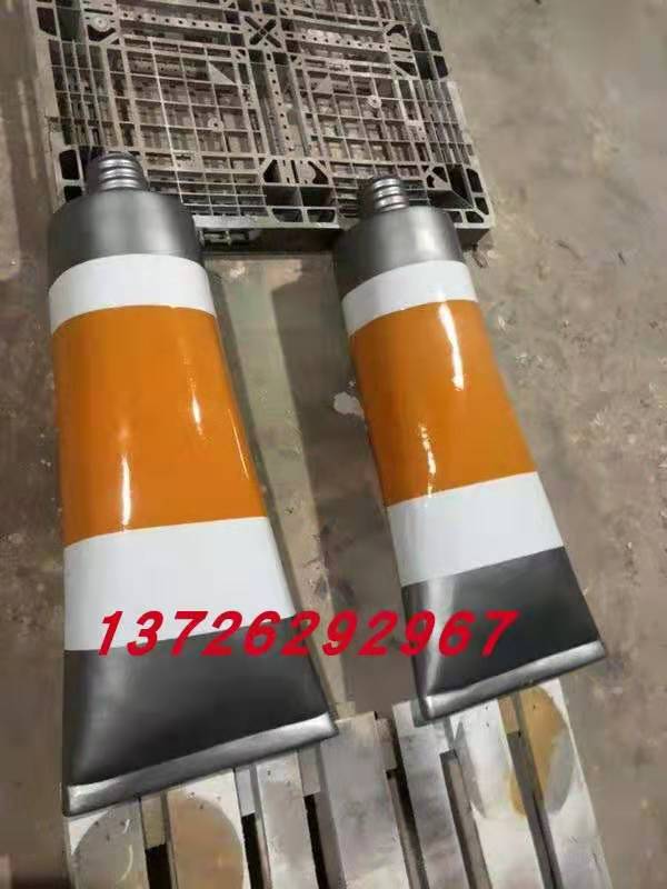 現(xiàn)貨玻璃鋼牙膏藝術(shù)雕塑模型樹脂雕塑商場(chǎng)牙膏袋工藝品裝飾美陳擺件