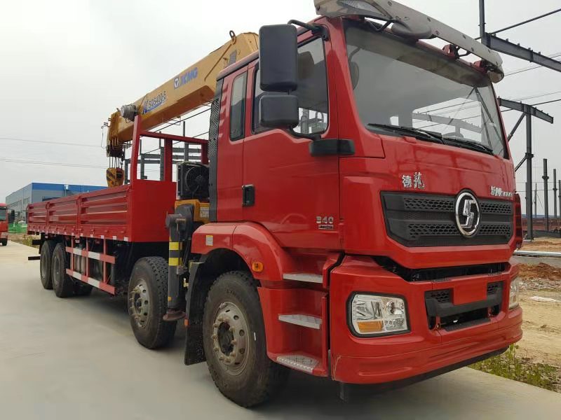 隨車吊現(xiàn)車出售可分期湖北潤力*汽車 隨車吊現(xiàn)車出售價格