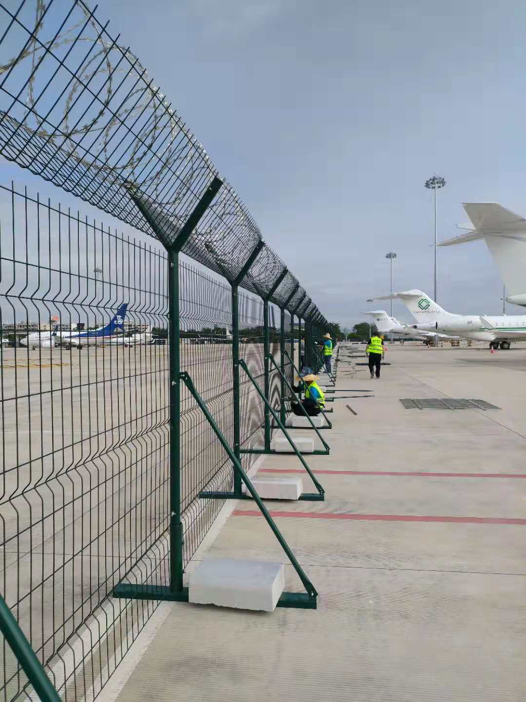 市政綠化帶護(hù)欄網(wǎng)雙邊絲圍網(wǎng)