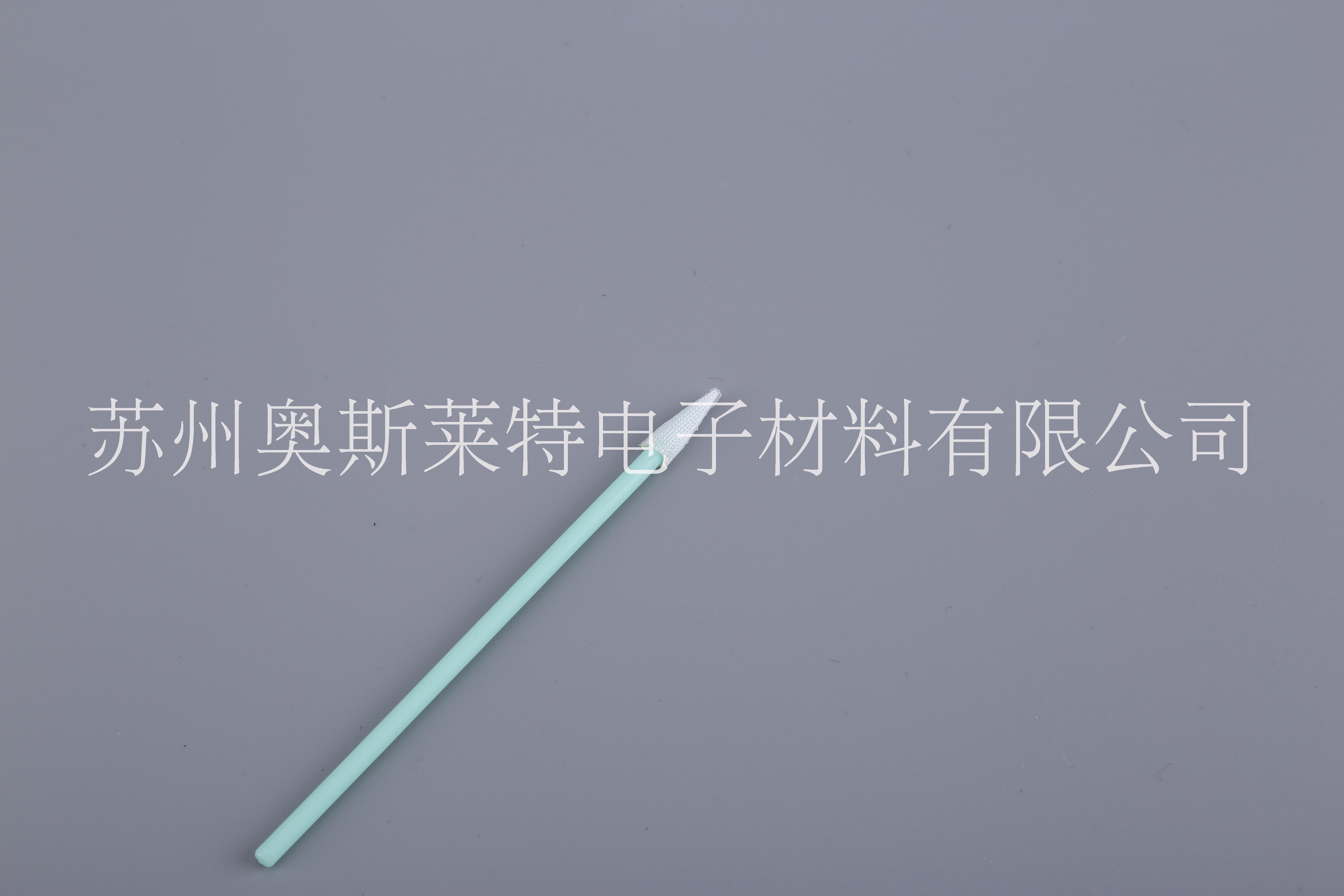 布頭棉簽無塵棉簽、防靜電擦拭棒是一種用于擦拭顯示屏、激光，鏡頭鏡面等電子產(chǎn)品的優(yōu)越清潔棉簽。無紡布棉簽頭具有極低的發(fā)塵