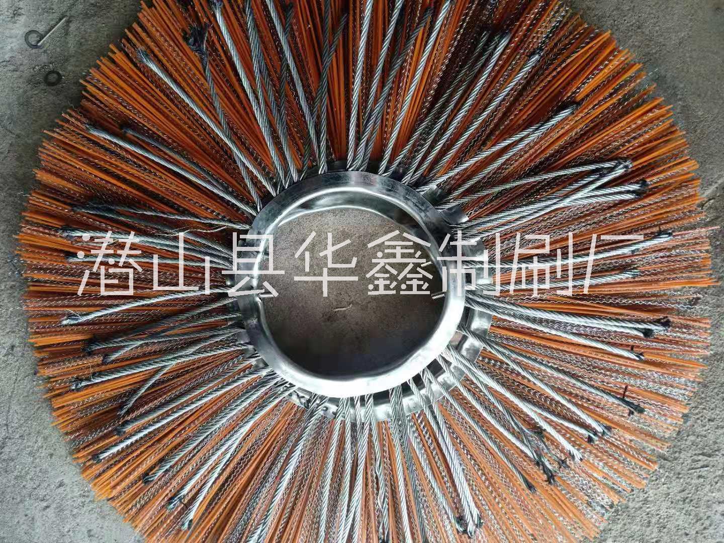 合肥市掃雪刷價(jià)格 廠家批發(fā)掃雪毛刷 機(jī)場(chǎng)清掃毛刷廠家