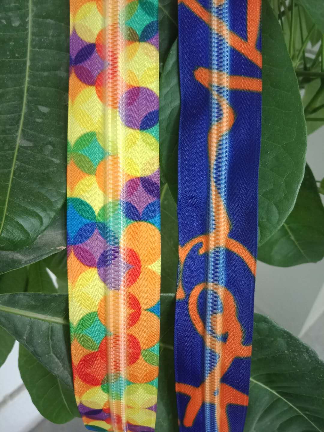 印花拉鏈廠家報價 防水印花拉鏈批發(fā)價格 深圳印花拉鏈公司