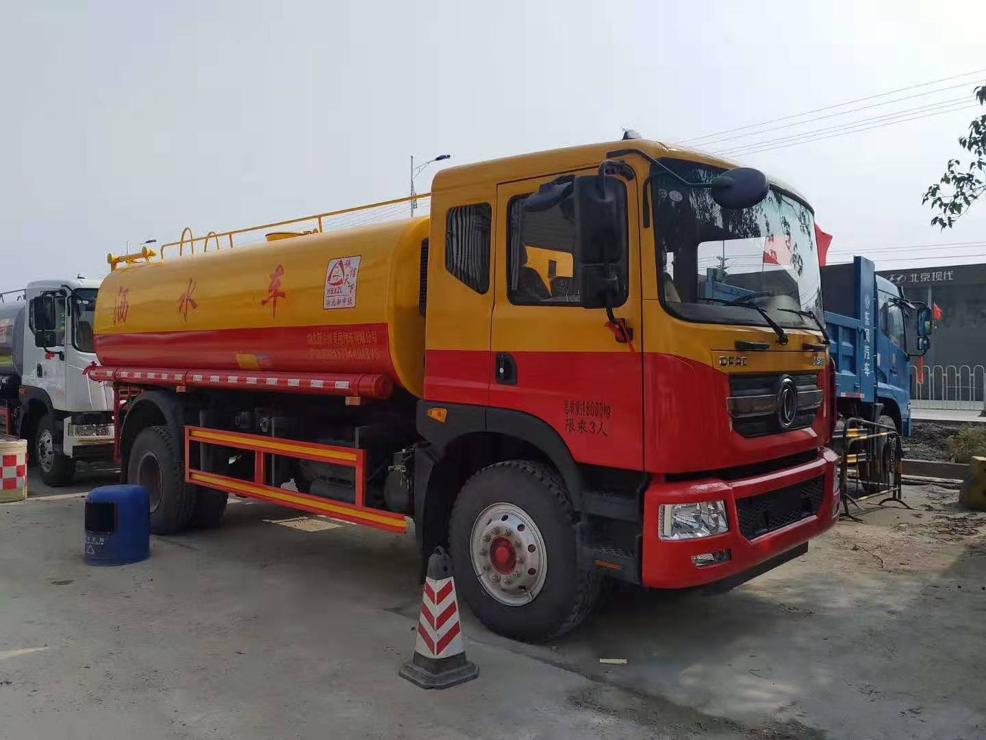 廣東風(fēng)多利卡（D9）15方灑水車(chē)，廠家*