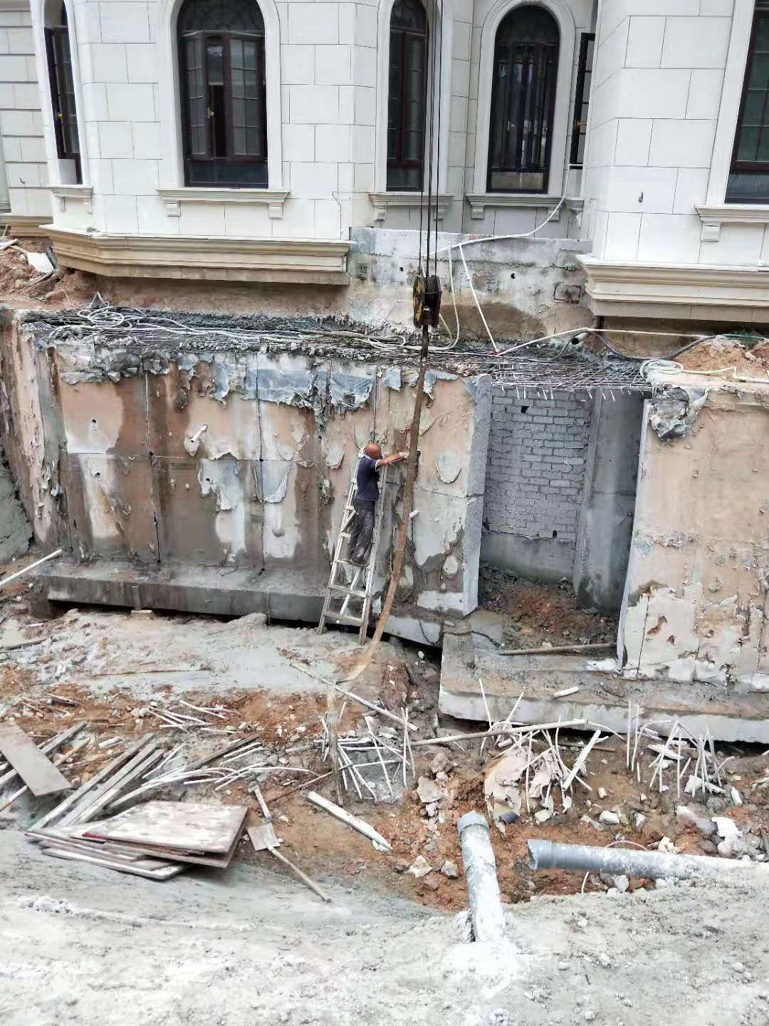 廣東廣州專業(yè)樓板切割拆除工程價(jià)格哪家好-樓板切割公司報(bào)價(jià)