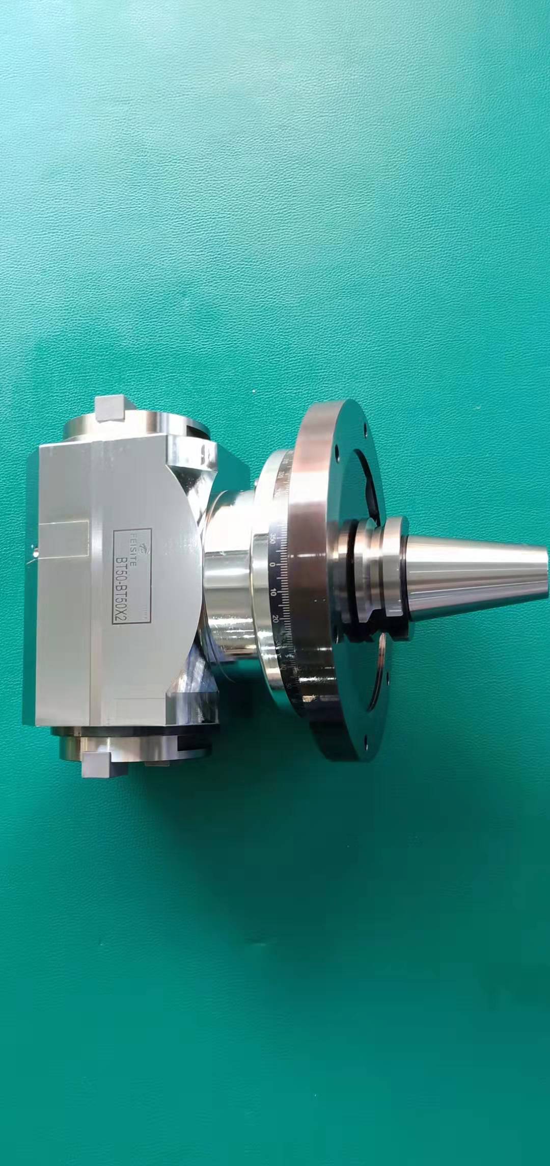 角度頭 生產(chǎn)廠家 直角銑頭 側(cè)銑頭高精度 數(shù)控角度頭90-BT40輸出