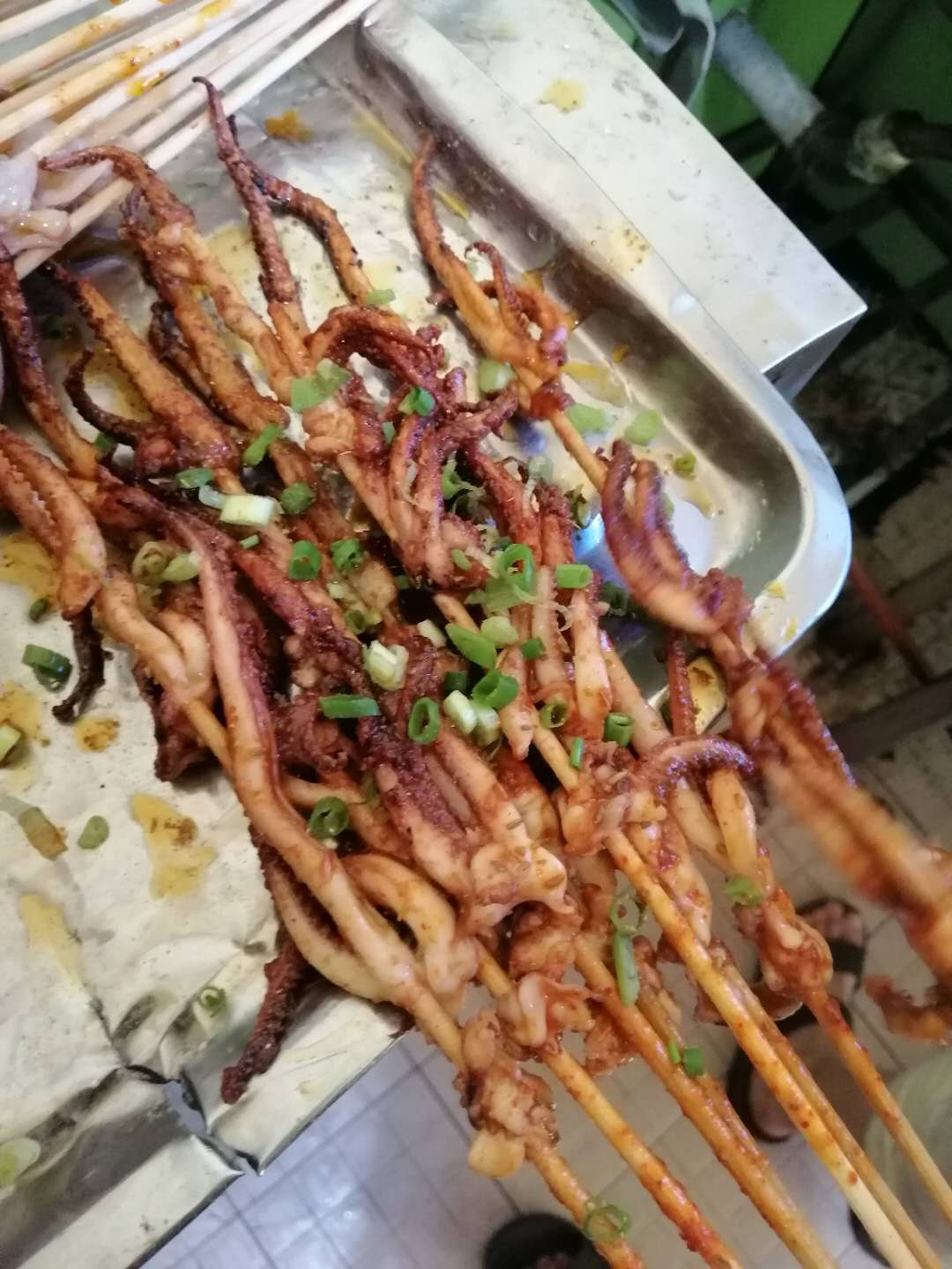 鐵板燒新式燒烤鐵板魷魚鐵板鴨腸步行街小吃培訓(xùn)班