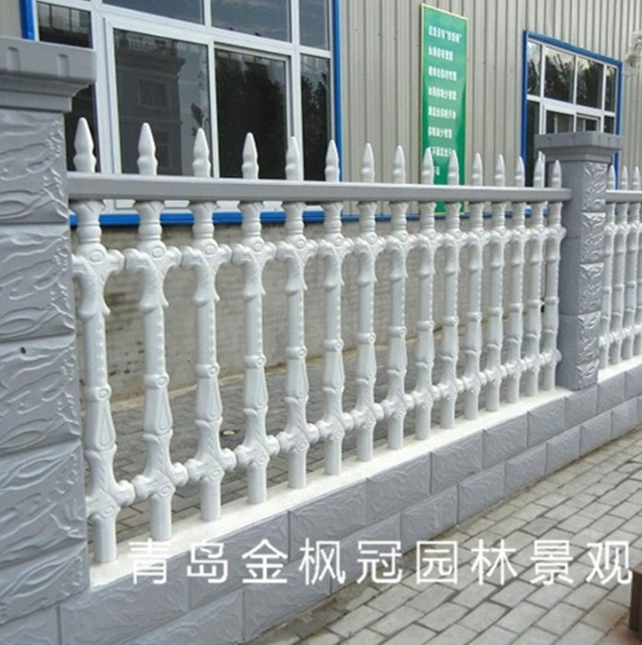 仿鐵藝護(hù)欄直銷 電話，價格，哪家好【青島金楓冠園林水泥景觀護(hù)欄有限公司】