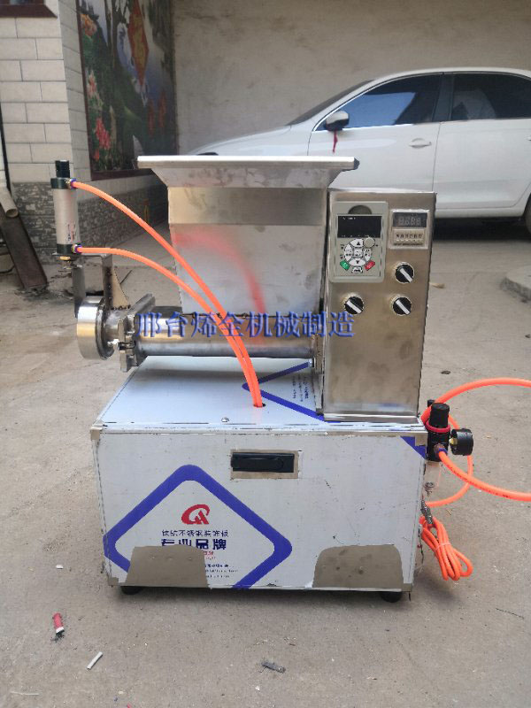 劑子機(jī)全自動(dòng)面團(tuán)分割機(jī)揪劑子機(jī)數(shù)控定量面團(tuán)硅膠橡皮泥切割機(jī)XQ-18烯全機(jī)械廠家供應(yīng)商