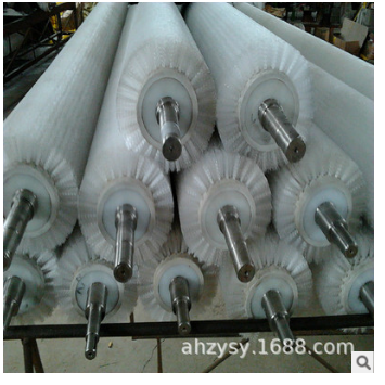 安慶市工業(yè)毛刷輪價格 定做尼龍毛刷輥 現(xiàn)貨供應毛刷輪