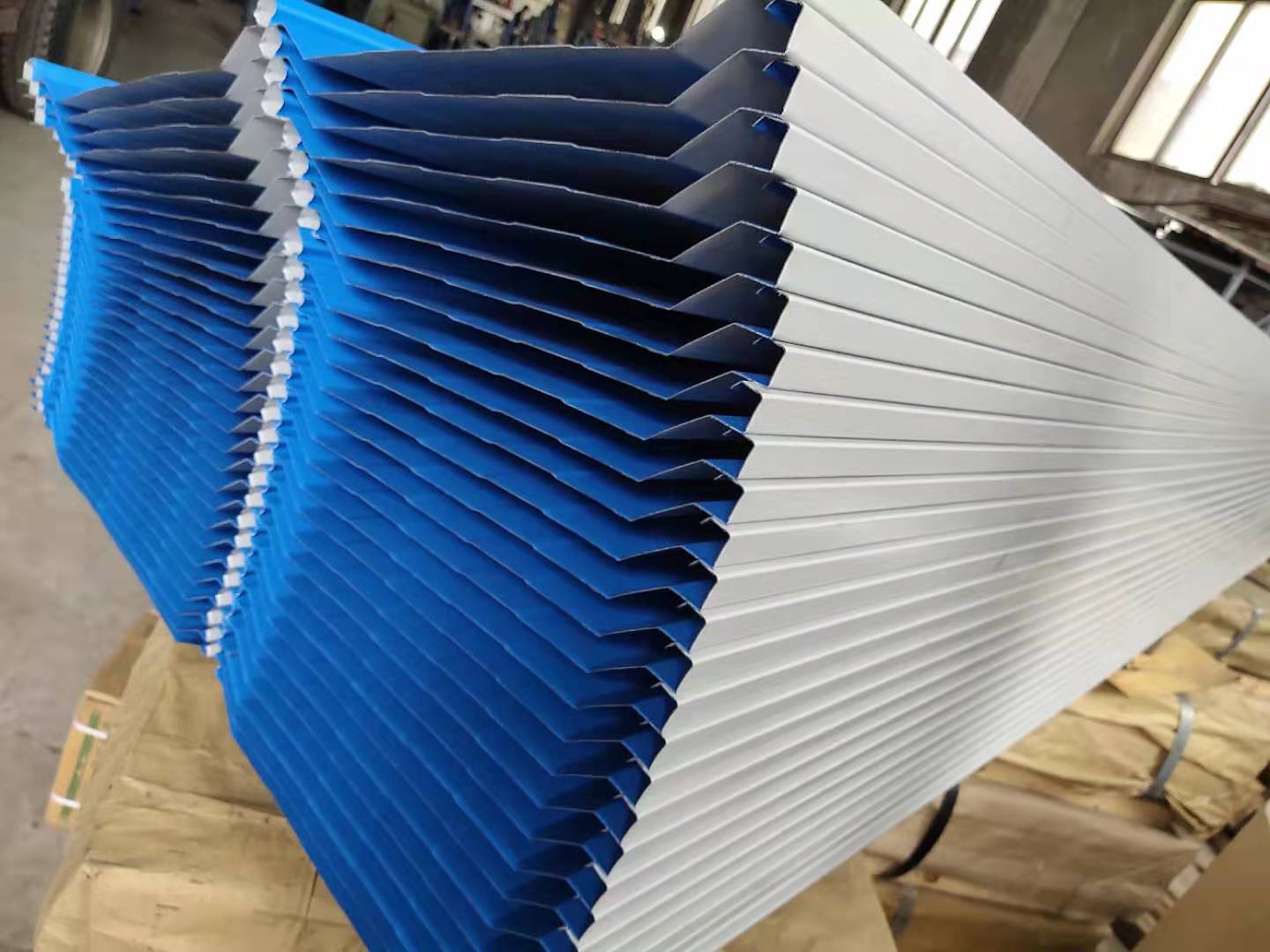不銹鋼瓦楞板 不銹鋼彩鋼瓦 不銹鋼巖棉瓦 不銹鋼泡沫板