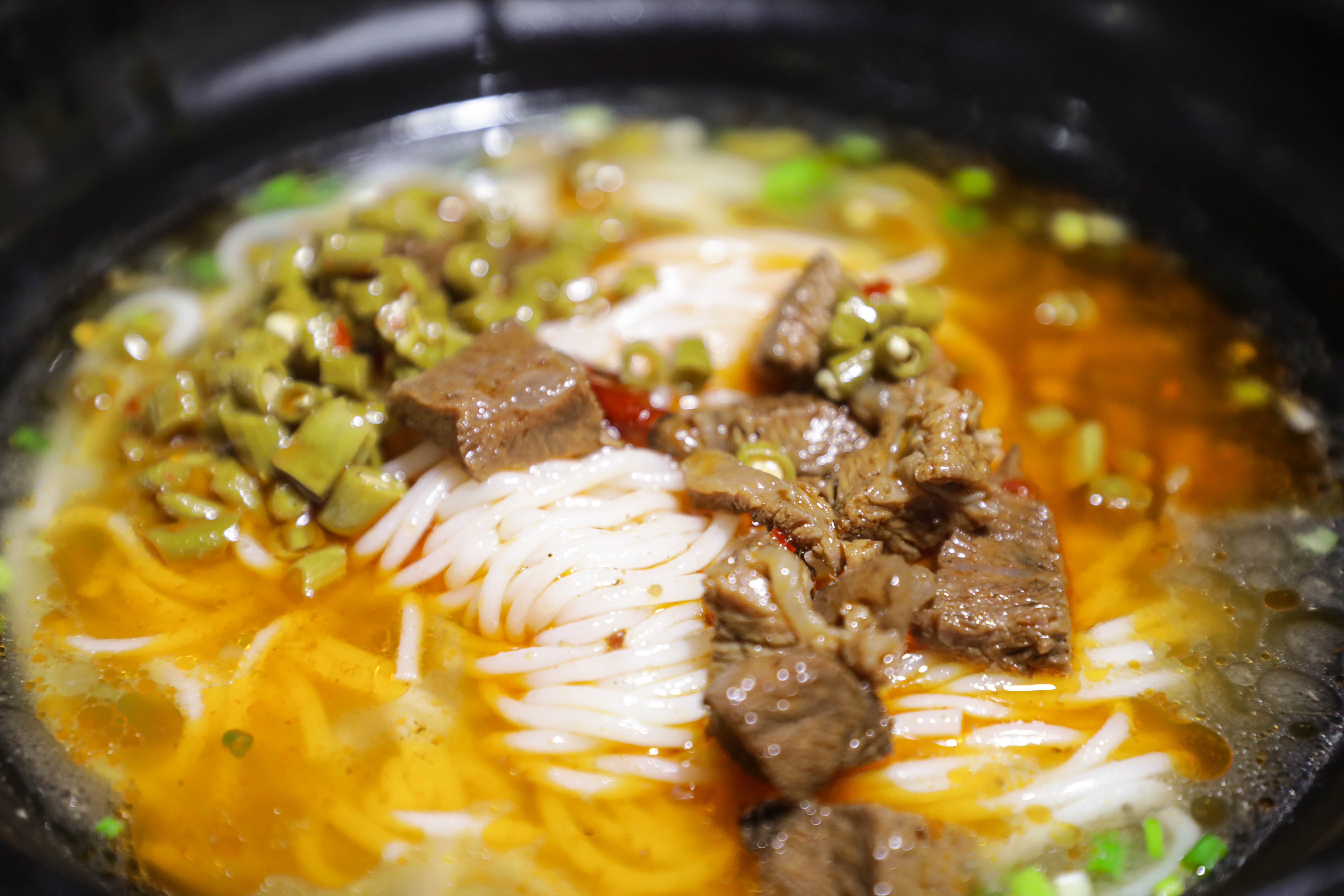 酸辣粉培訓(xùn)*重慶酸辣粉技術(shù)速成班一對(duì)一教學(xué)