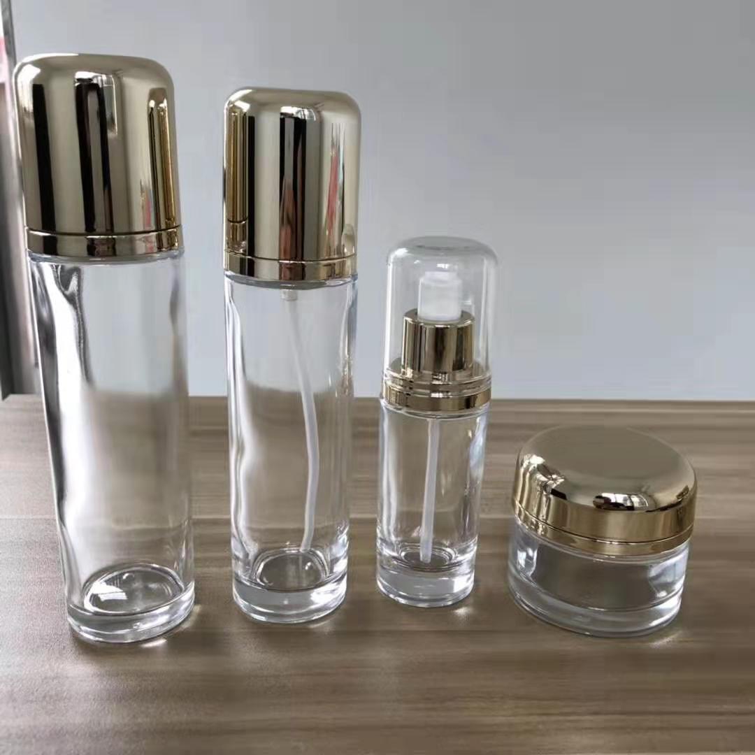 化妝品玻璃瓶廠家 專業(yè)生產(chǎn)廠家