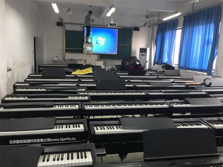數(shù)字音樂創(chuàng)客教學(xué) 電鋼琴教室服務(wù)器