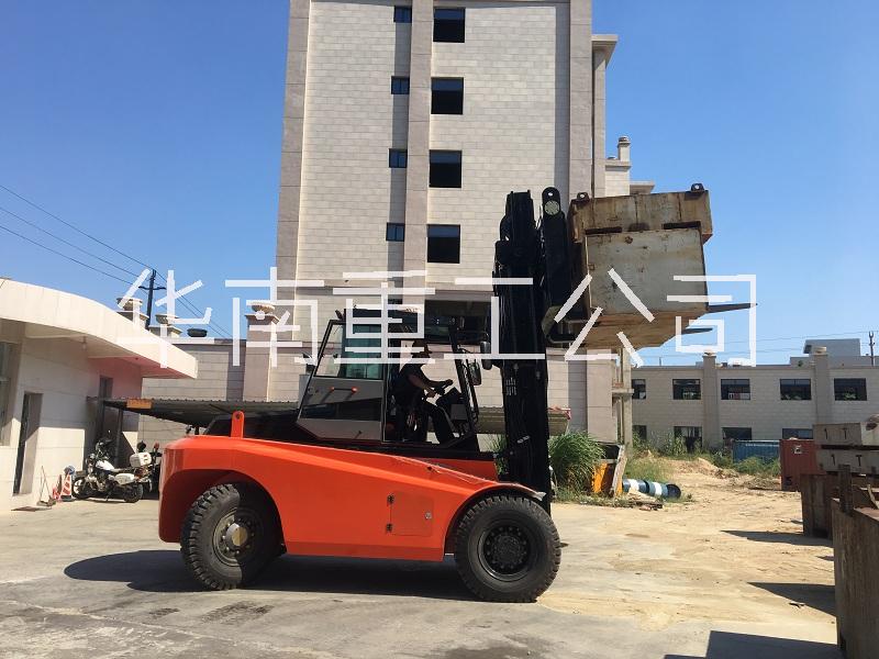 12噸叉車車身尺寸參數(shù)圖像