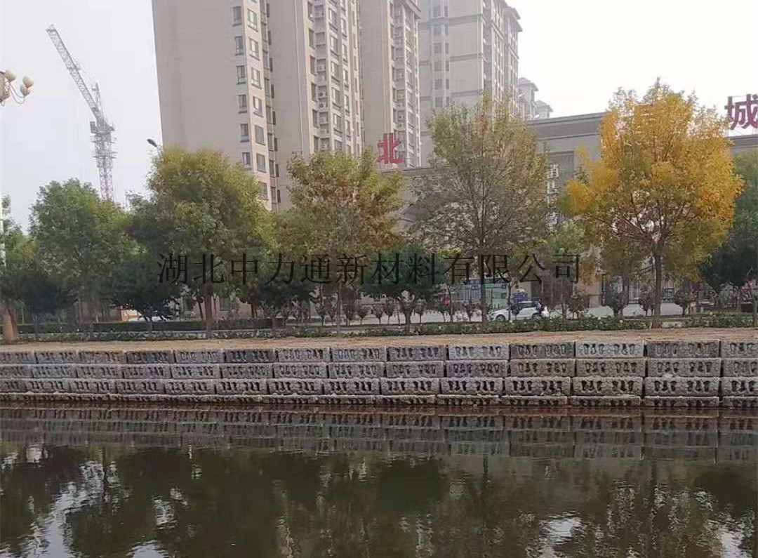 階梯護坡 階梯式生態(tài)護坡?lián)鯄?zlt階梯擋土墻 階梯護坡?lián)跬翂ι鷳B(tài)框