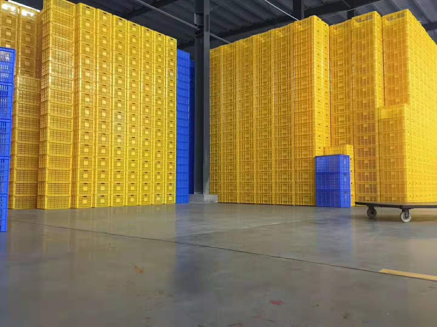 【塑膠筐 周轉(zhuǎn)籮 價格 價錢 報價】佛山市聯(lián)勝塑膠制品有限公司