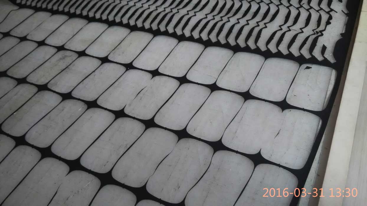 廣東東莞電腦數(shù)控裁床（刀模版）  興隆電腦數(shù)控裁床（刀模版）