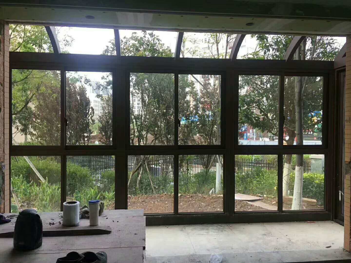 成都鋁合金門窗|隱形防護(hù)門窗代理|加盟|品牌|廠家|批發(fā)價(jià)格