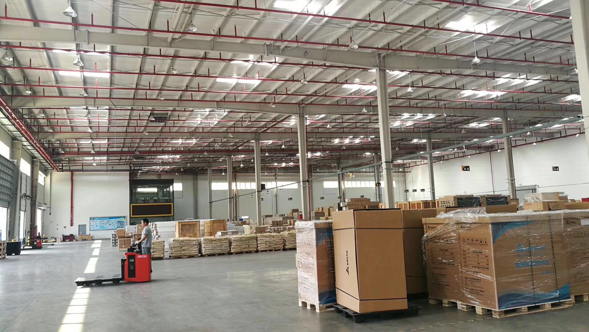 成都到來(lái)賓整車(chē)運(yùn)輸 大件運(yùn)輸 物流專(zhuān)線 橋車(chē)拖運(yùn) 回程車(chē)調(diào) 成都貨運(yùn)公司