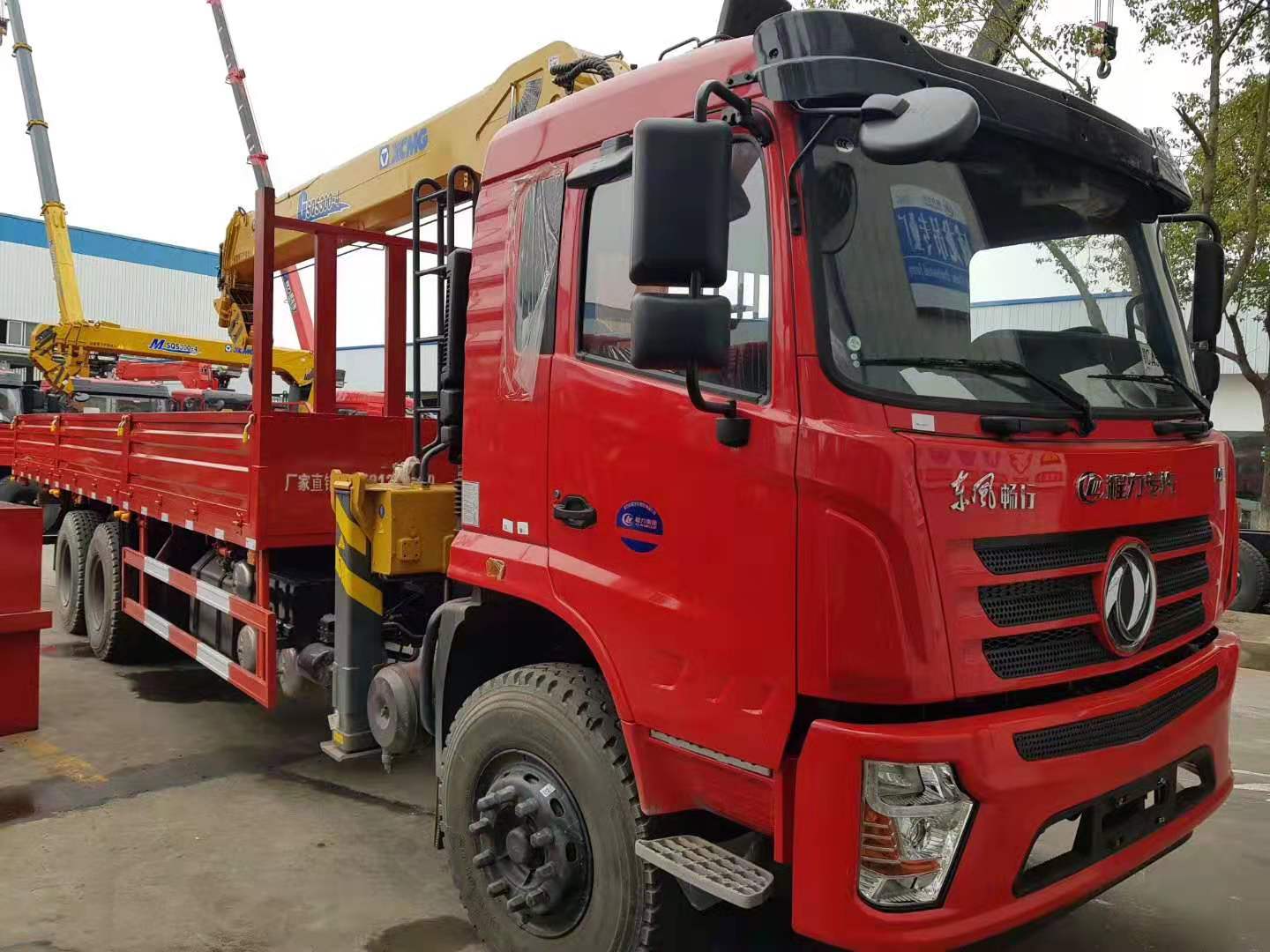 東風(fēng)后八輪徐工8噸吊，隨車吊價(jià)格