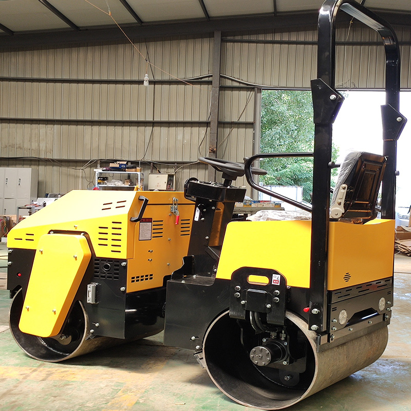 瀝青路面壓平液壓雙驅(qū)3噸雙鋼輪壓路機(jī)價(jià)格廠家