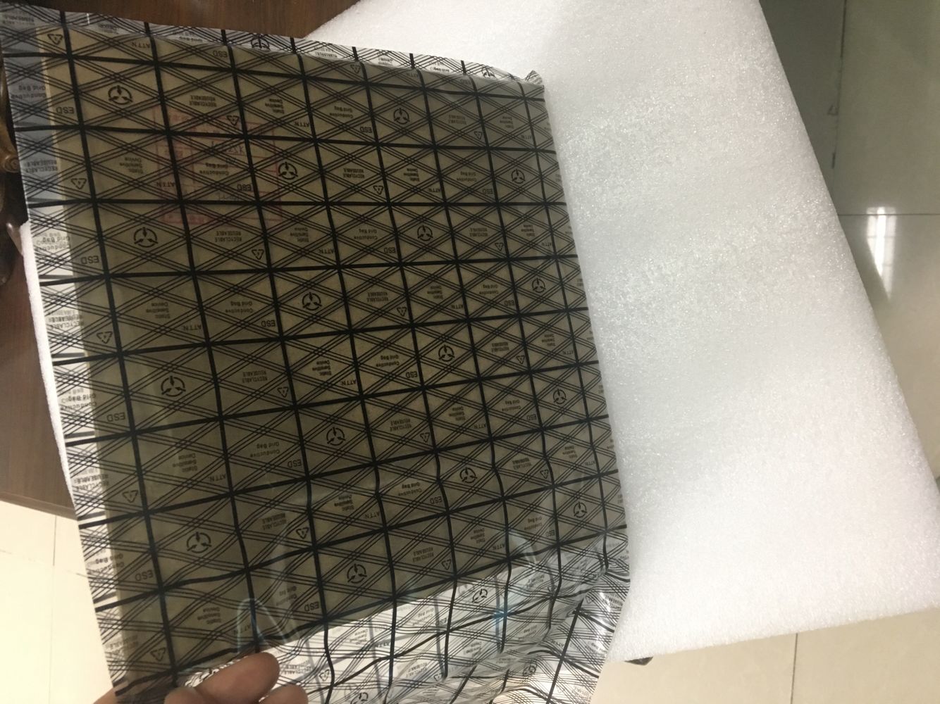 PE防靜電網(wǎng)格袋 復合網(wǎng)格包裝袋 靜電袋生產(chǎn)廠家 主板網(wǎng)格袋