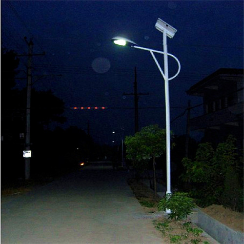濱州農(nóng)村太陽(yáng)能路燈廠家批發(fā)*惠