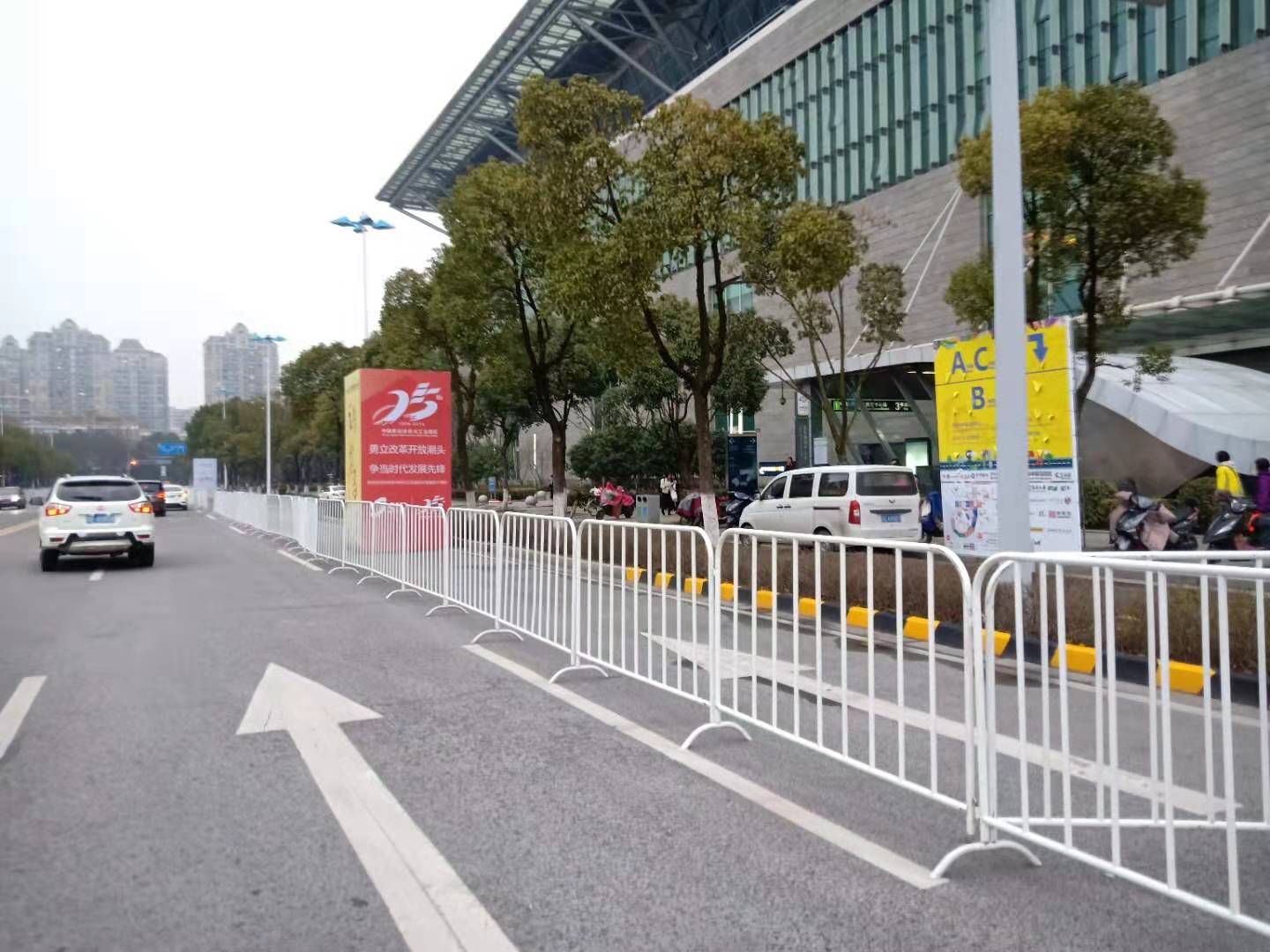 鐵馬圍擋 鐵馬護欄 更*格