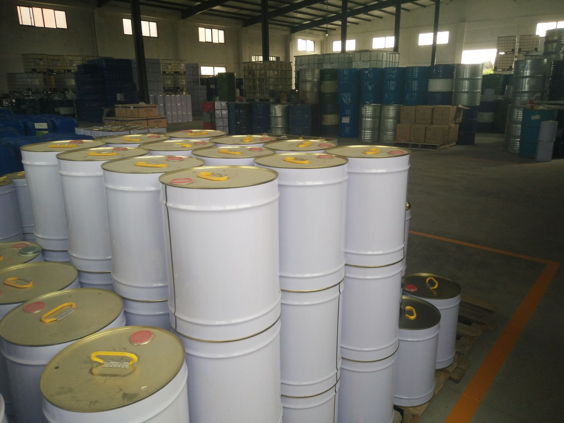 供應(yīng)武漢環(huán)保白電油廠家直銷白電油批發(fā)*送貨上門