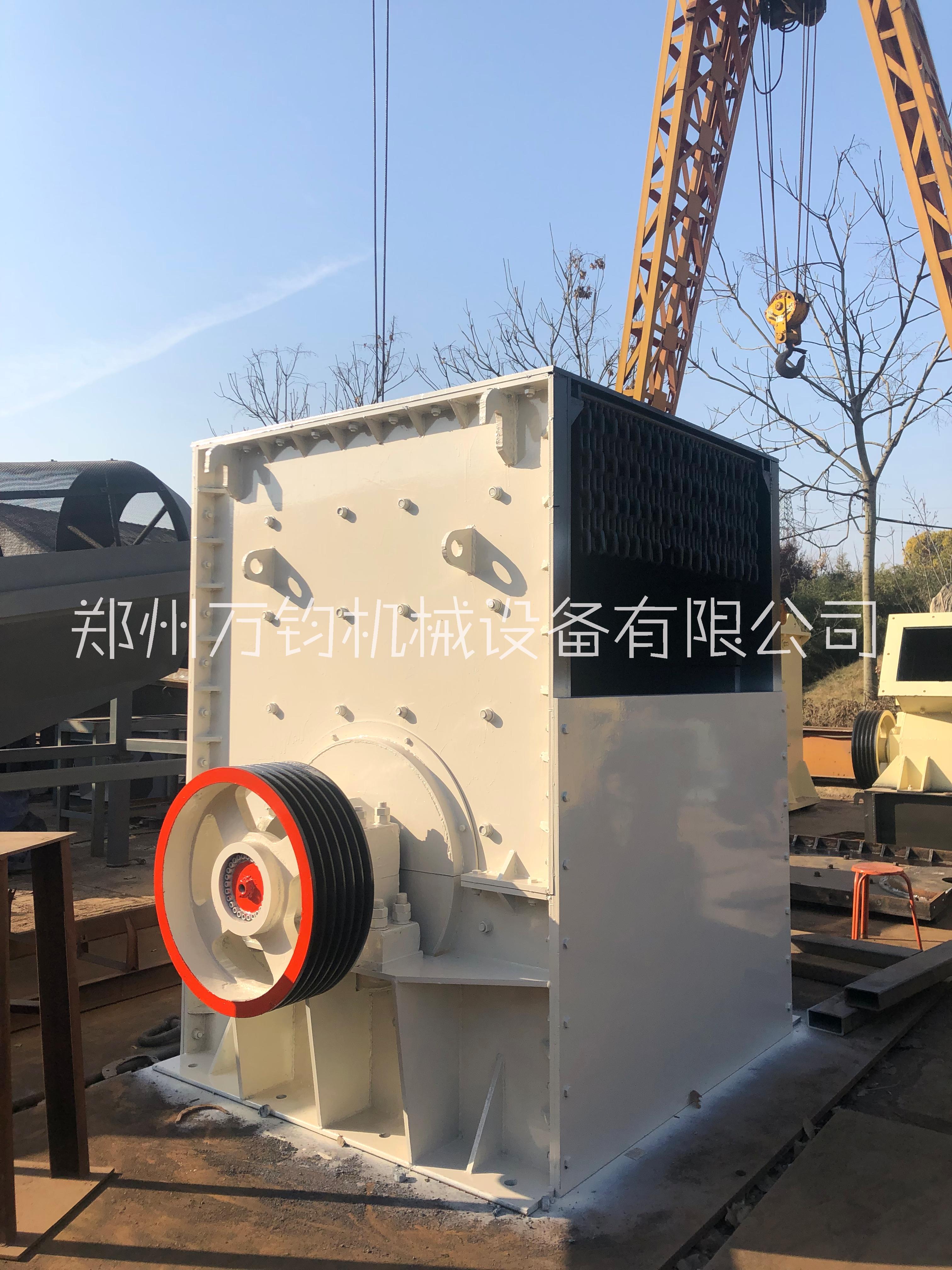 方箱破碎機(jī)，破碎中的戰(zhàn)斗機(jī)，制砂必選