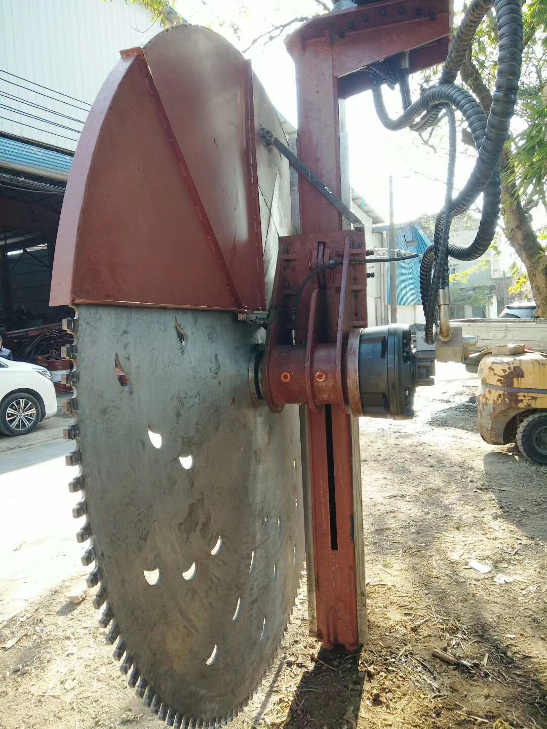 挖改圓盤鋸石機(jī) 挖掘機(jī)改裝圓盤鋸 開山鋸石機(jī) 礦山巖石鋸