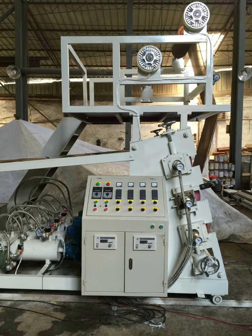 拉板機(jī) PVC.ABS.PP塑料蜂巢板機(jī)