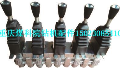 貴陽(yáng)、六盤(pán)水、畢節(jié)供應(yīng)西安煤科院ZDY3500LQ鉆機(jī)ZDY4000LR鉆機(jī)遠(yuǎn)控手柄總裝1113.006.1037