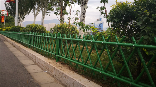 仿竹欄桿a成都仿竹欄桿a仿竹欄桿生產(chǎn)廠家