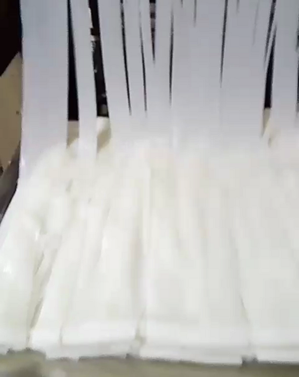 自動(dòng)疊粉機(jī)生產(chǎn)廠家 自動(dòng)疊粉機(jī)哪家好  廣西自動(dòng)疊粉機(jī)