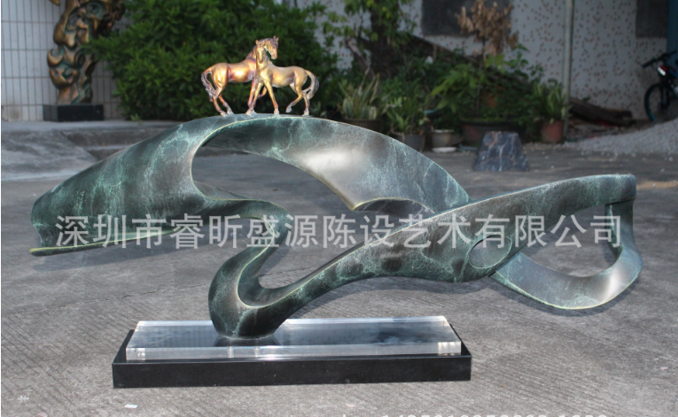 東莞廠家定制大型玻璃鋼雕塑報(bào)價(jià) 哪家價(jià)格便宜