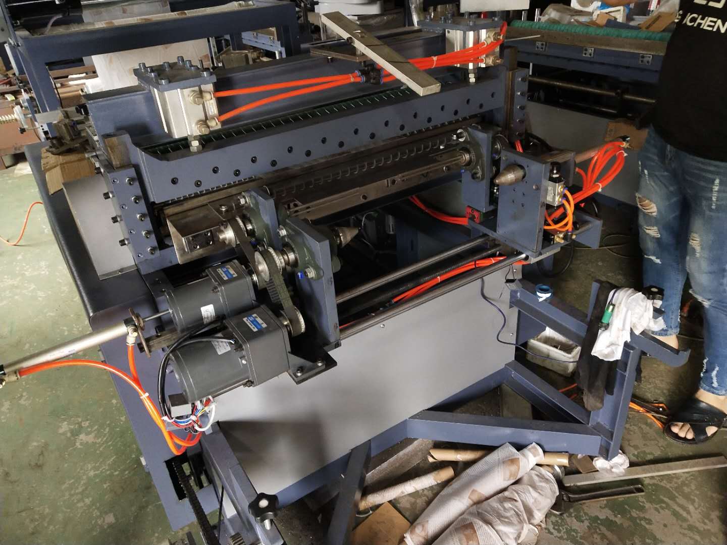 漢堡紙橫切收卷機(jī) 橫切收卷機(jī)