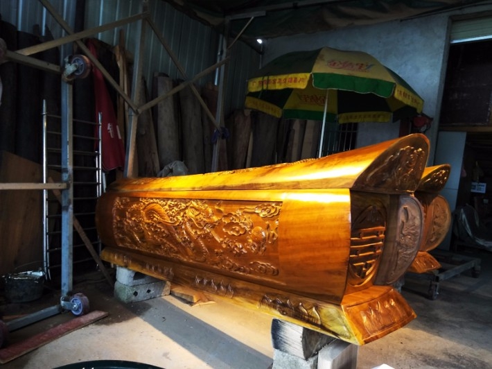 供應金絲楠木棺材