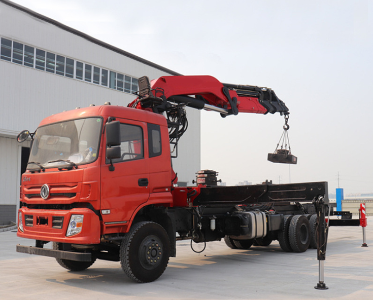 小型汽車吊車租賃價格