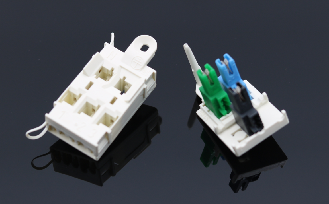 深圳LED燈具接線端子廠家*、批發(fā)、報(bào)價(jià)電話【深圳市博達(dá)端子電氣有限公司】