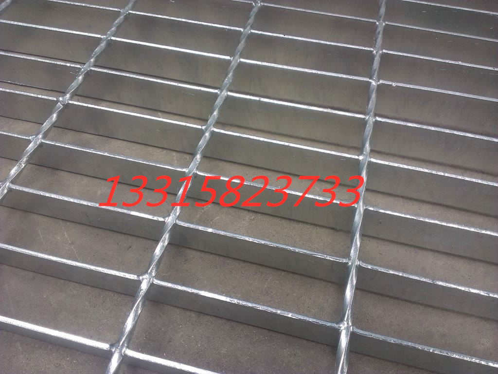 鋼格板，球節(jié)點欄桿專業(yè)生產(chǎn)基地