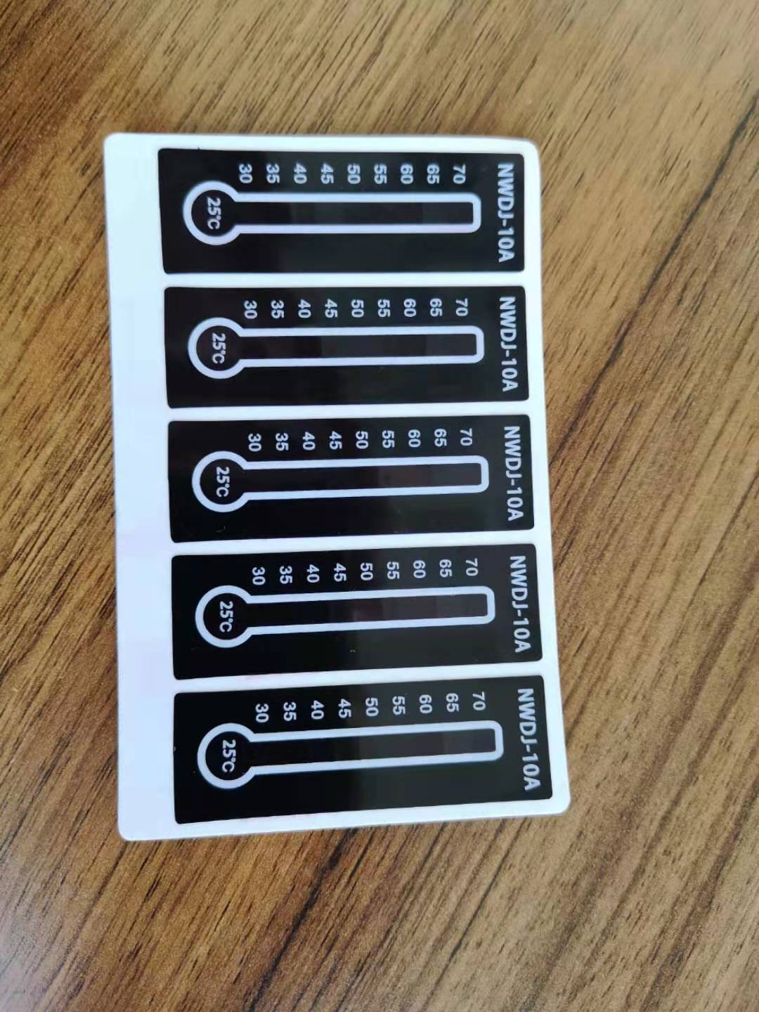 精密可反復變色測溫紙測溫貼片溫度計示溫片可逆溫度標簽NWDJ-10A  可反復變色測溫貼片NWDJ-10