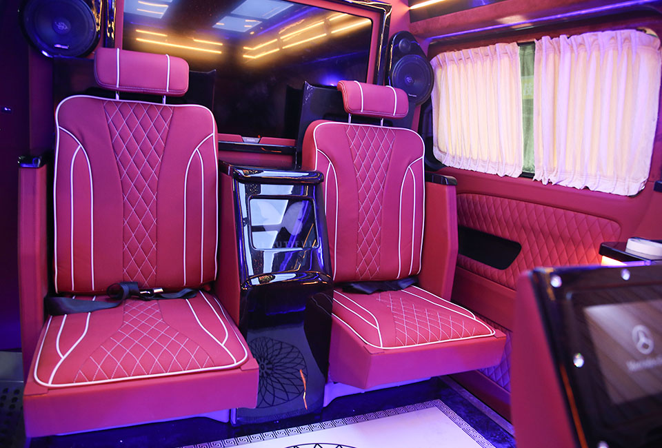 奔馳威霆四六座內(nèi)飾全隔斷吧臺(tái)椅