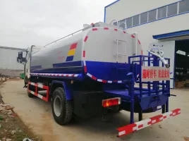解放15噸灑水車廠家直銷  解放15噸灑水車供應(yīng)商 解放15噸灑水車生產(chǎn)廠家 湖北解放15噸灑水車